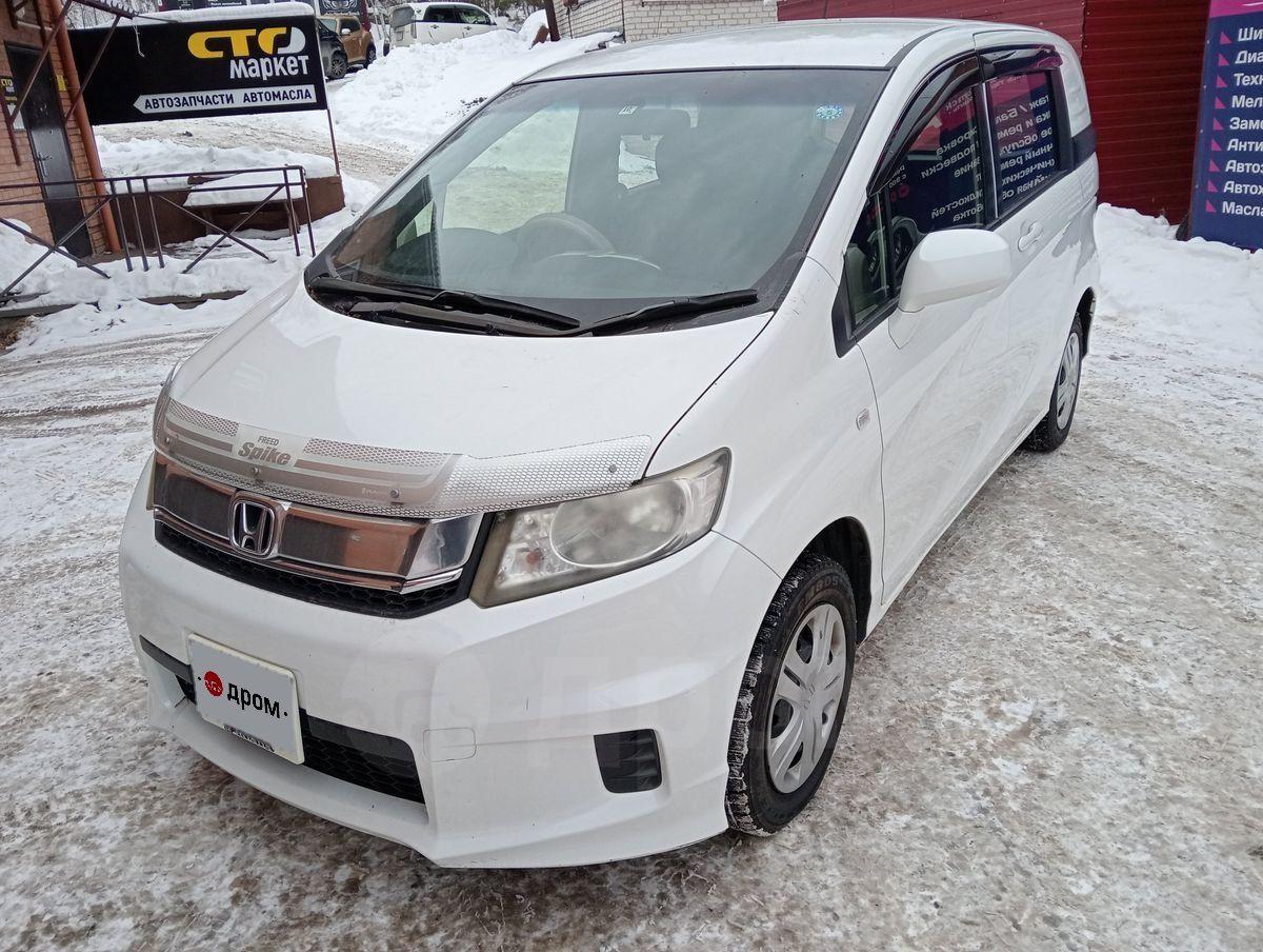 Honda Freed Spike 2014