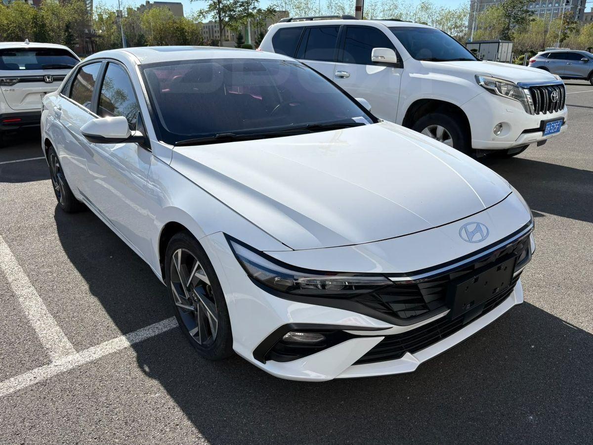 Hyundai Elantra 2023